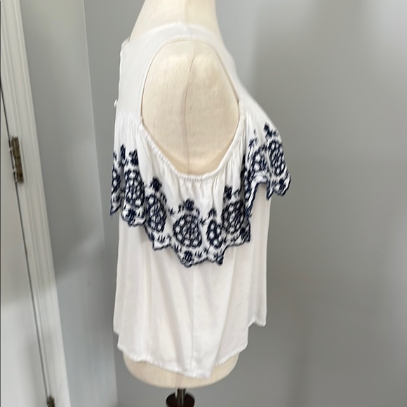 SO Shoulder Tank Top White and Navy Embroidered Detailing Size Large - Picture 3 of 9